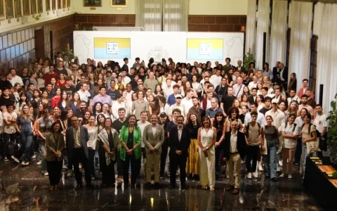 Alumnos internacionales de la USJ son recibidos por el Ayuntamiento de Zaragoza